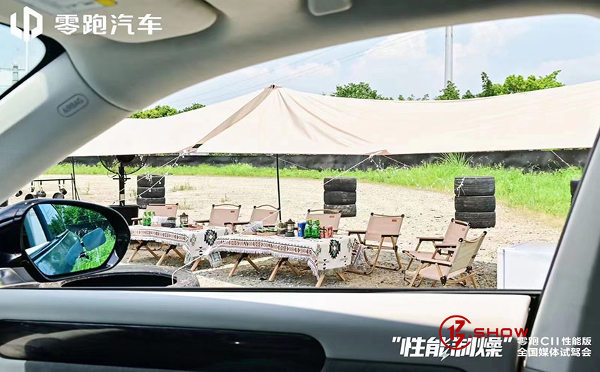 性能制燥 零跑C11性能版全国媒体试驾会-成都站