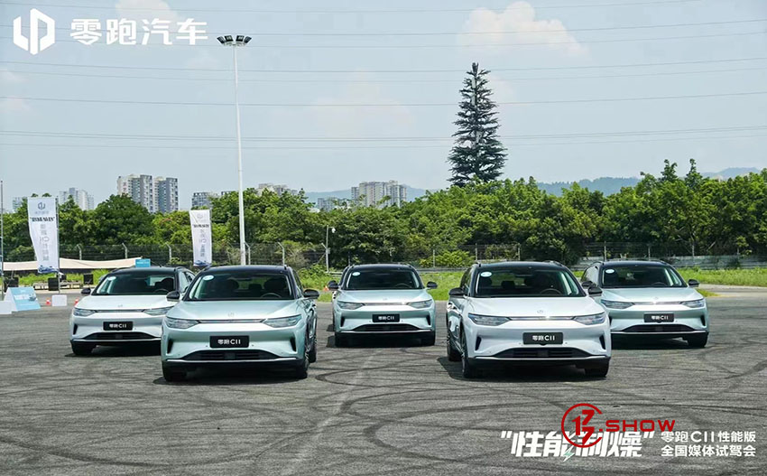 性能制燥 零跑C11性能版全国媒体试驾会-成都站